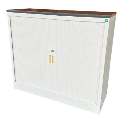 Armoire basse blanche à...